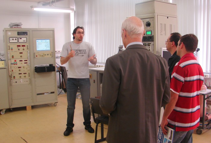 Pesquisadores do Instituto fizeram a apresentação dos laboratórios. 