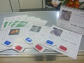 Neste ano, os brindes foram calendrios de 2014 e culos 3D.