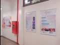 Banners sobre o Instituto e a engenharia de superfcies.