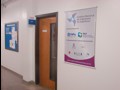 Banners sobre o Instituto e a engenharia de superfcies.