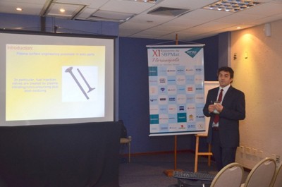 A palestra convidada foi sobre corroso de superfcies tratadas a plasma em contato com bioetanol.