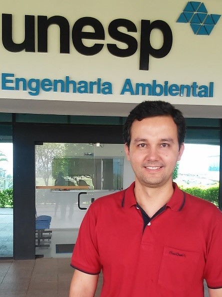 Adriano Reis. 